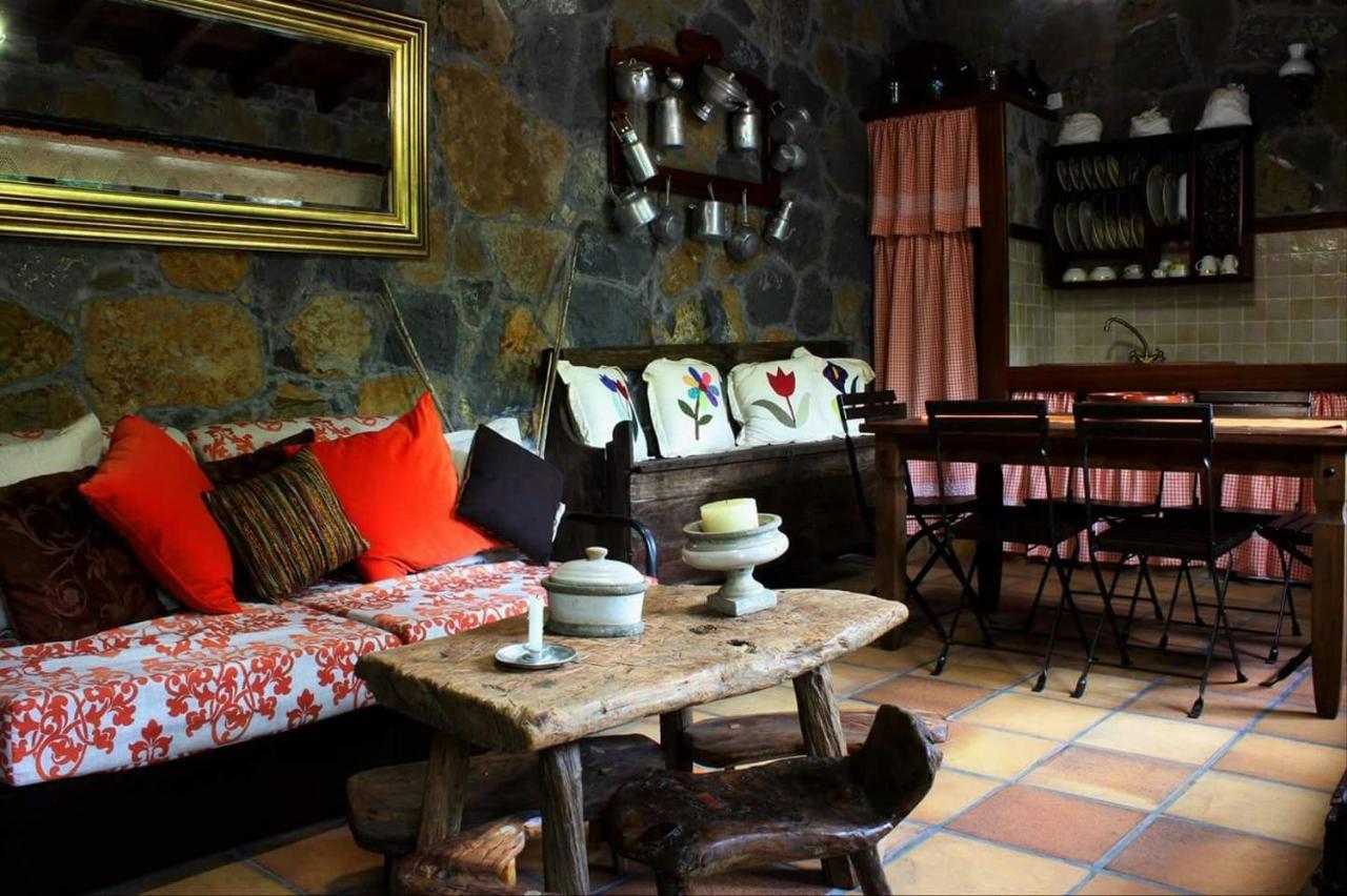 Casa Mary Lola Guest House Tinor Eksteriør bilde